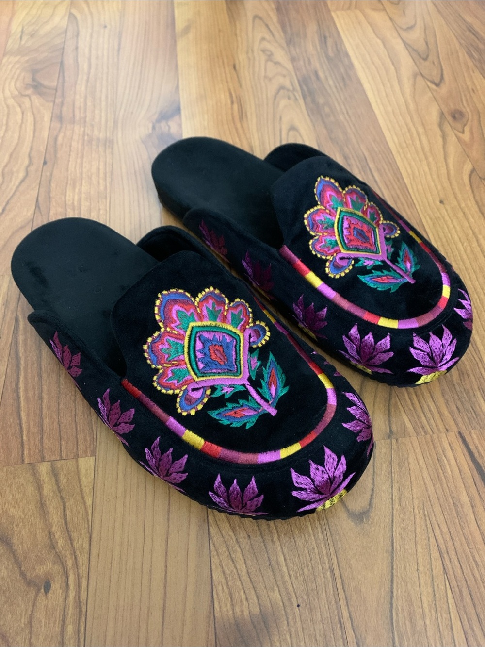 🍍Farm Rio Velvet Embroidered Tapestry Mule Clog • Size 10